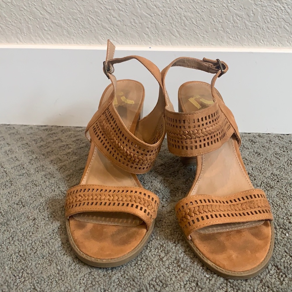 Selling gently warn report heels
